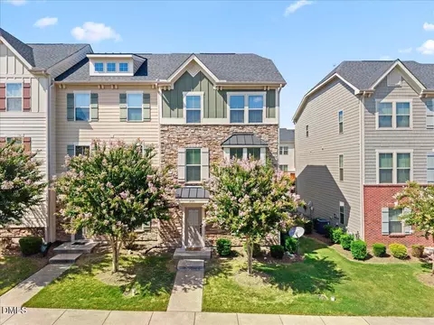 2020 Old Chapman Dr, Apex, NC 27502