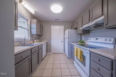 Kitchen - 66 Justin Ct, Durham, NC 27705 photo 3 of 3