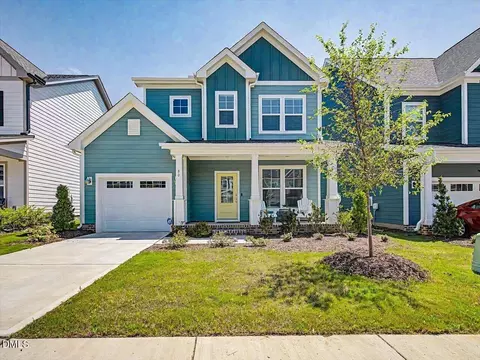 80 Windchime Ct, Fuquay Varina, NC 27526