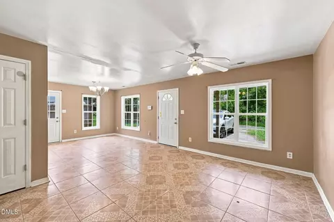 Living - 806 Piper St, Durham, NC 27704 photo 2 of 5