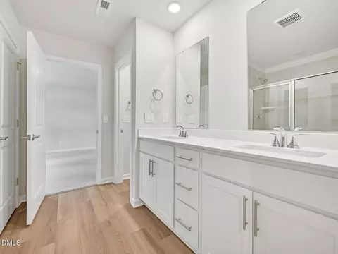 Bath - 2005 Topsail Rd, Durham, NC 27703 photo 2 of 3