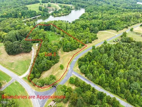 67 Lake Pointe Dr, Yanceyville, NC 27379
