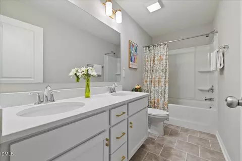 Bath - 1237 Huffington Oak Dr, Willow Spring, NC 27592 photo 4 of 4