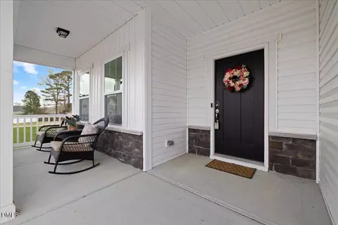 Exterior - 1237 Huffington Oak Dr, Willow Spring, NC 27592 photo 4 of 7