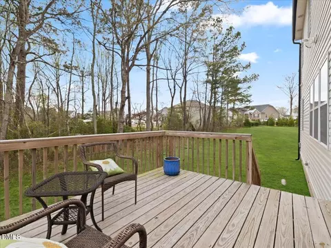 Exterior - 1237 Huffington Oak Dr, Willow Spring, NC 27592 photo 5 of 7