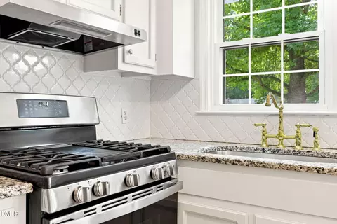 Kitchen - 400 Thorndale Dr, Dunn, NC 28334 photo 5 of 6