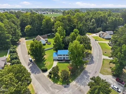 View/Area - 400 Thorndale Dr, Dunn, NC 28334 photo 3 of 9
