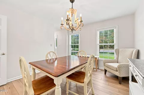 Dining - 400 Thorndale Dr, Dunn, NC 28334 photo 4 of 5
