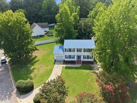 View/Area - 400 Thorndale Dr, Dunn, NC 28334 photo 5 of 9
