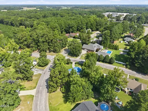 View/Area - 400 Thorndale Dr, Dunn, NC 28334 photo 9 of 9