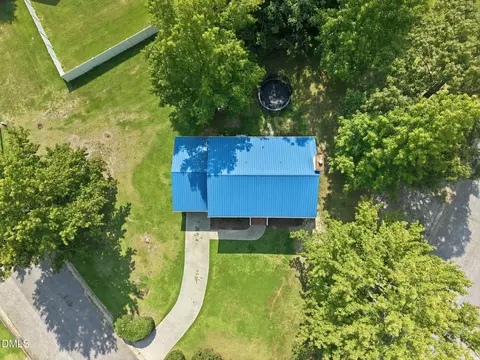 View/Area - 400 Thorndale Dr, Dunn, NC 28334 photo 6 of 9
