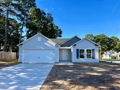 107 W Burnette St, Pinetops, NC 27864