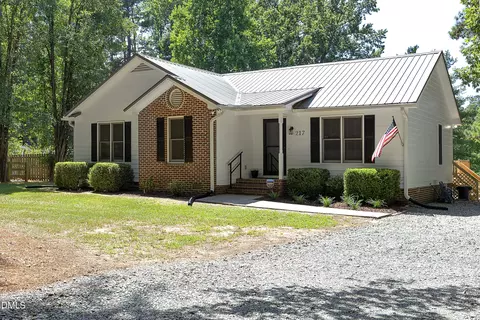 217 Petty Rd, Sanford, NC 27330