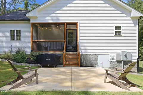 Exterior - 552 N Orange St, Coats, NC 27521 photo 3 of 11