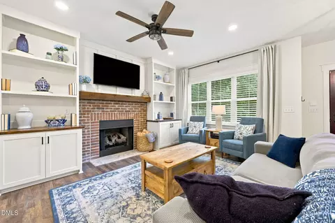 Living - 552 N Orange St, Coats, NC 27521 photo 1 of 4