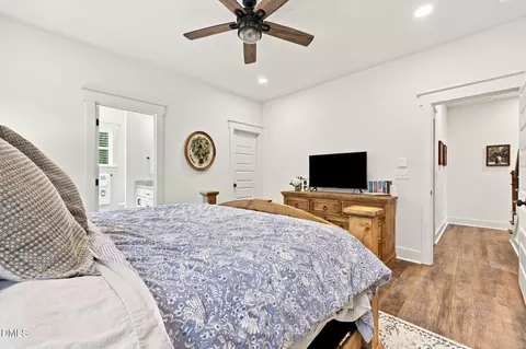 Bedroom - 552 N Orange St, Coats, NC 27521 photo 2 of 5