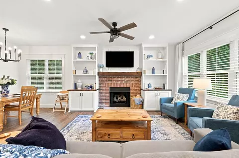 Living - 552 N Orange St, Coats, NC 27521 photo 2 of 4