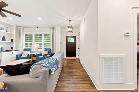 Entry Way - 552 N Orange St, Coats, NC 27521 photo 3 of 4