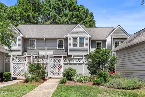 104 Lakewater Dr, Cary, NC 27511