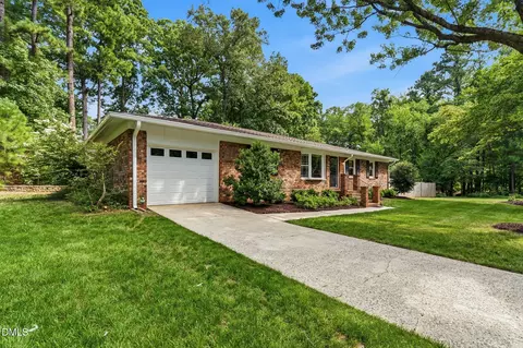 714 Brookgreen Dr, Cary, NC 27511