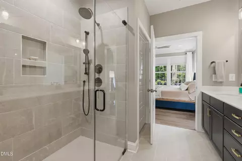 Bath - 2501 Maplemere Ct, Durham, NC 27703 photo 1 of 3