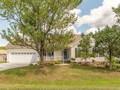 75 Glen Oaks Dr, Youngsville, NC 27596
