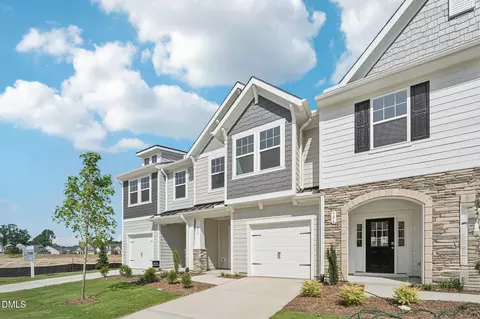 658 Sefton Park Dr, Zebulon, NC 27597