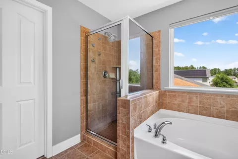 Bath - 120 Daneborg Rd, Durham, NC 27703 photo 7 of 7