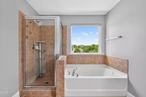 Bath - 120 Daneborg Rd, Durham, NC 27703 photo 5 of 7