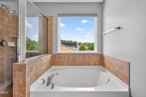 Bath - 120 Daneborg Rd, Durham, NC 27703 photo 6 of 7
