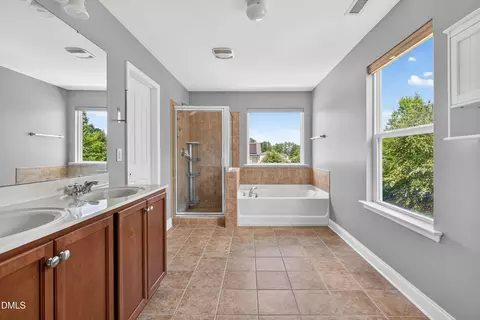 Bath - 120 Daneborg Rd, Durham, NC 27703 photo 4 of 7