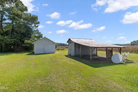 754 5 Points Rd, Benson, NC 27504 photo 35