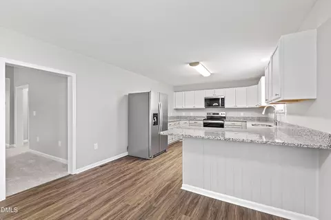 754 5 Points Rd, Benson, NC 27504 photo 8