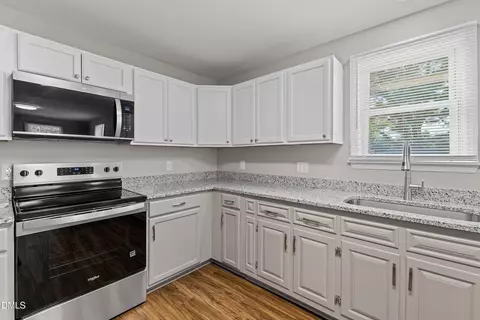 754 5 Points Rd, Benson, NC 27504 photo 9