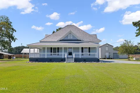 754 5 Points Rd, Benson, NC 27504 photo 2
