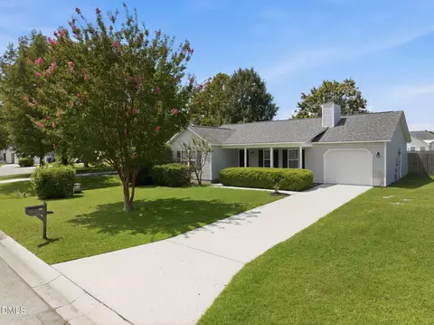 807 Valley Forge Ct, Wilmington, NC 28411