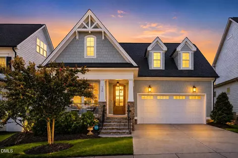 136 Post Oak Rd, Chapel Hill, NC 27516