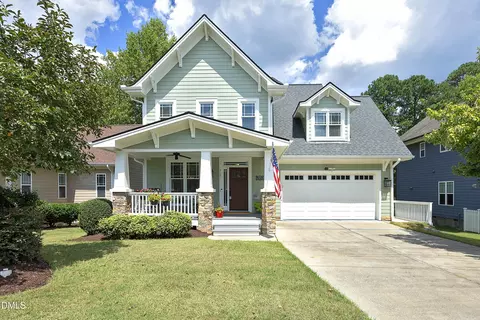 712 Shoals Lake Dr, Fuquay Varina, NC 27526