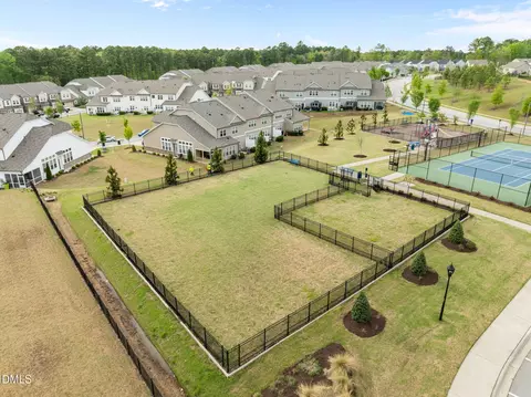 View/Area - 1039 Commack Dr, Durham, NC 27703 photo 9 of 12