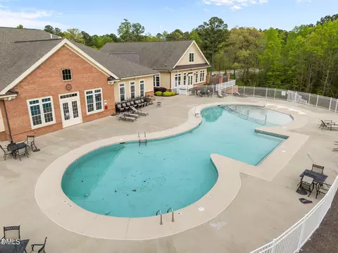 Exterior - 1039 Commack Dr, Durham, NC 27703 photo 16 of 18