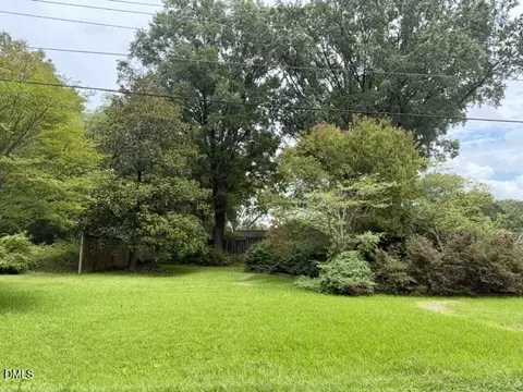 3023 Oxford Dr, Durham, NC 27707
