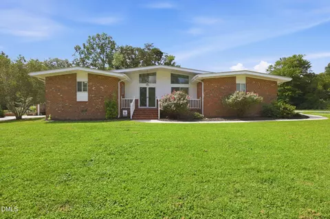2405 Hillford Dr, Burlington, NC 27217