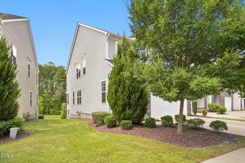 Exterior - 1306 Southpoint Trl, Durham, NC 27713 photo 9 of 10