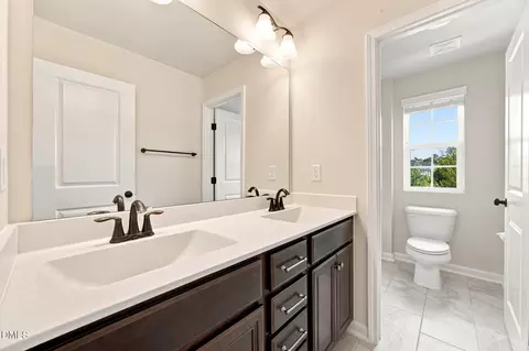 Bath - 1306 Southpoint Trl, Durham, NC 27713 photo 3 of 4