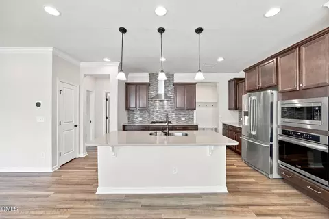 Kitchen - 1306 Southpoint Trl, Durham, NC 27713 photo 3 of 5