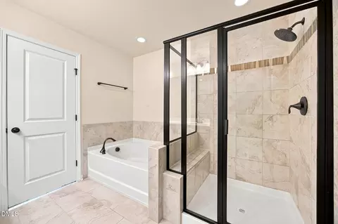 Bath - 1306 Southpoint Trl, Durham, NC 27713 photo 1 of 4