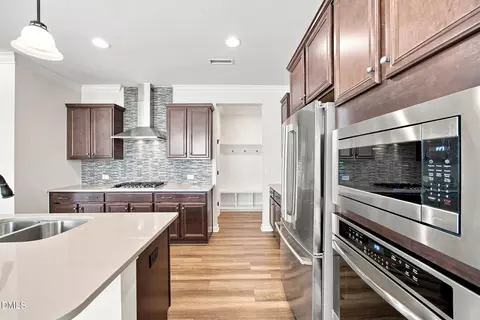 Kitchen - 1306 Southpoint Trl, Durham, NC 27713 photo 5 of 5
