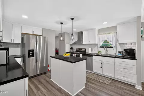 Kitchen - 101 Ander Ln, Willow Spring, NC 27592 photo 5 of 6