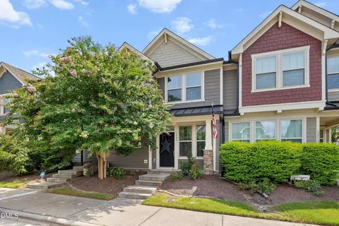 1809 Shady Oaks Dr, Wendell, NC 27591