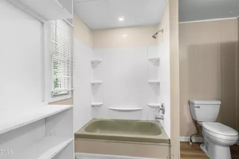 Bath - 2401 Baptist Rd, Durham, NC 27703 photo 2 of 3